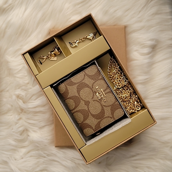 Coach Boxed Mini Wallet On A Chain In Blocked Signature Canvas - Picture 10 of 10